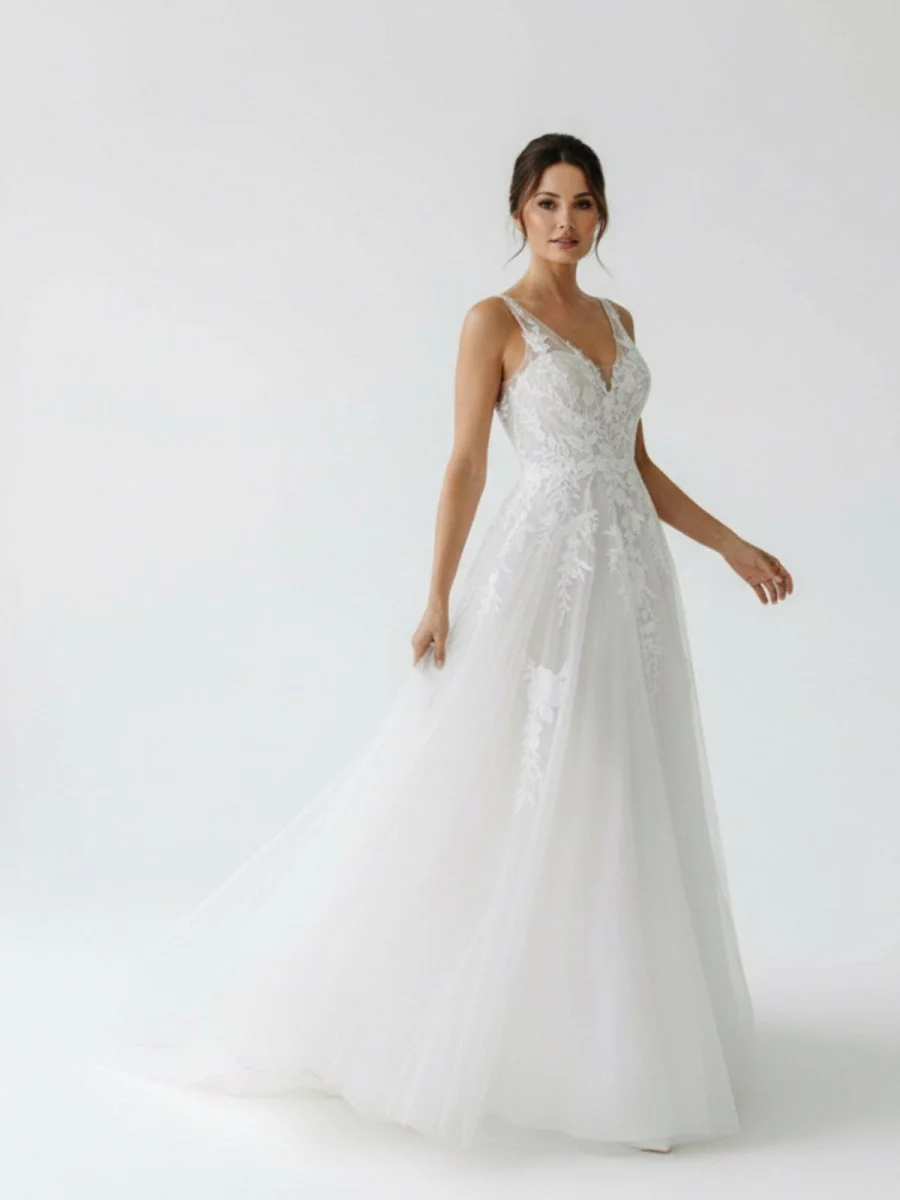 A-Line V Back Long White Wedding Dress with Lace Appliqued