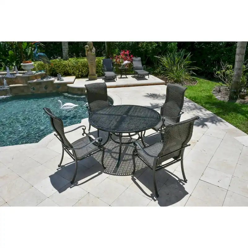 Windermere Round Patio Dining Table Set of 5 - N/A