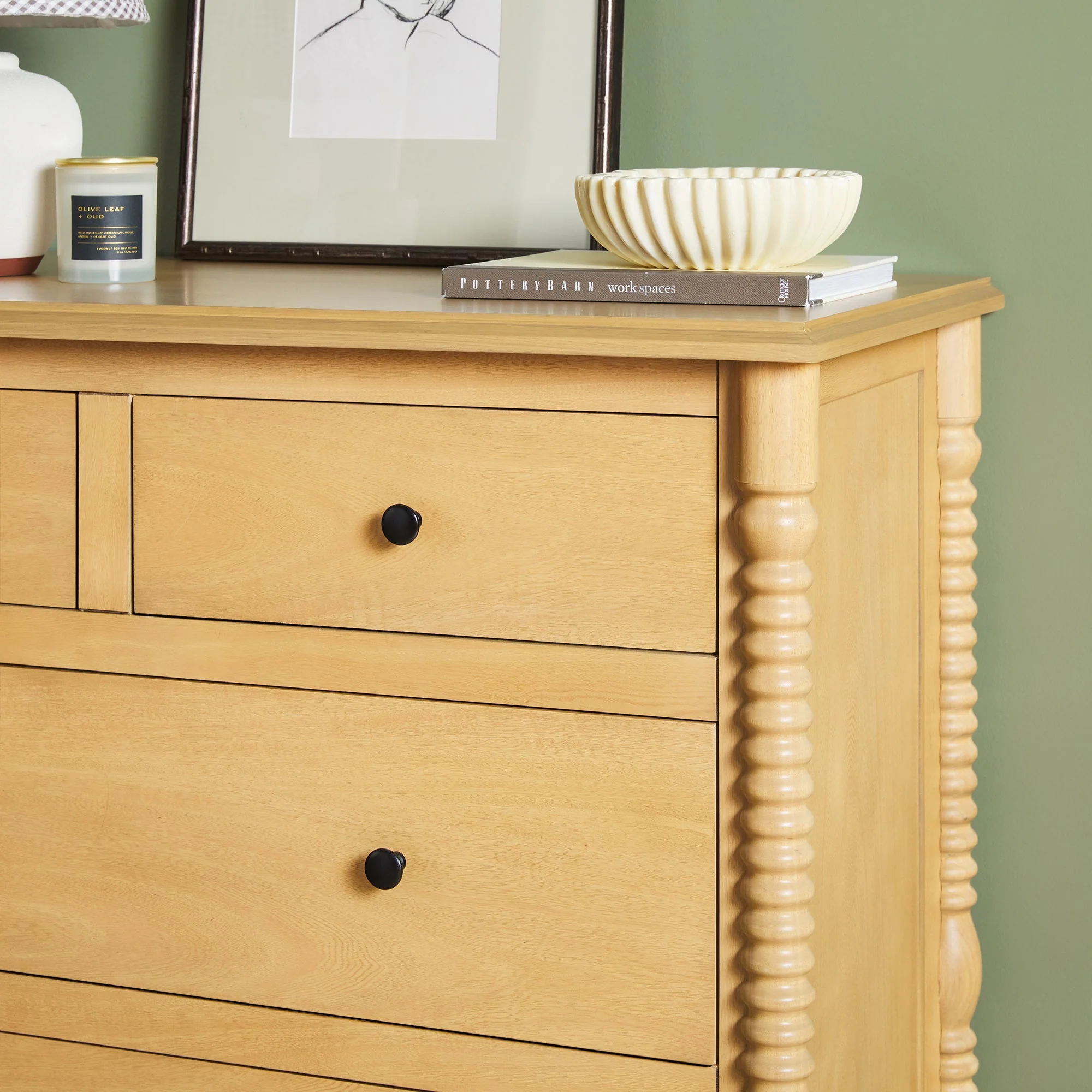 Traditional Vivienne 5-Drawer Easy Assembly Solid Wood Dresser