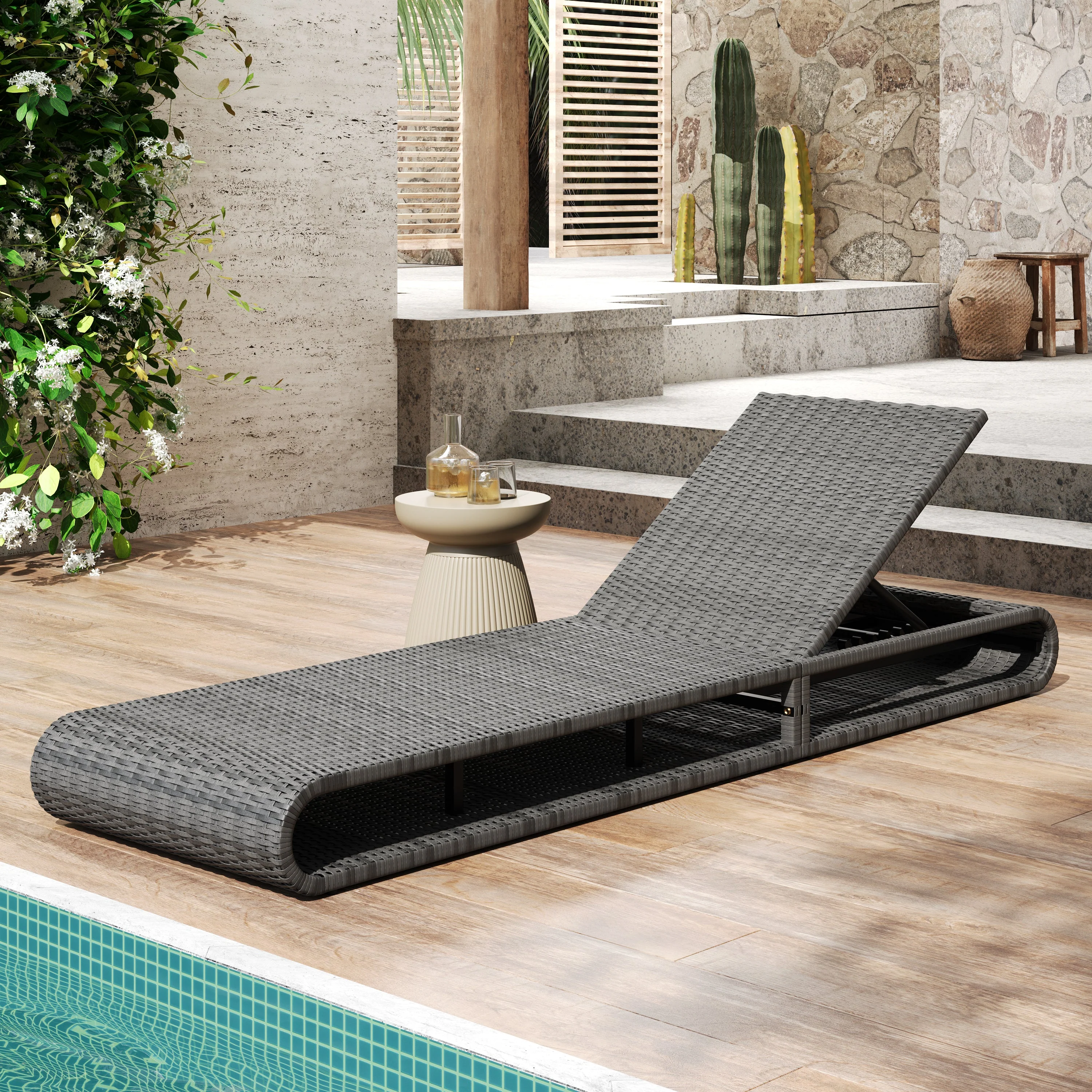 Sancty Outdoor PE Rattan Chaise Lounge