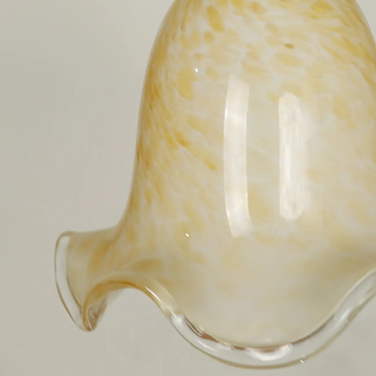 Modern Glass Pendant Light Gold Fixture in Flower Shaped