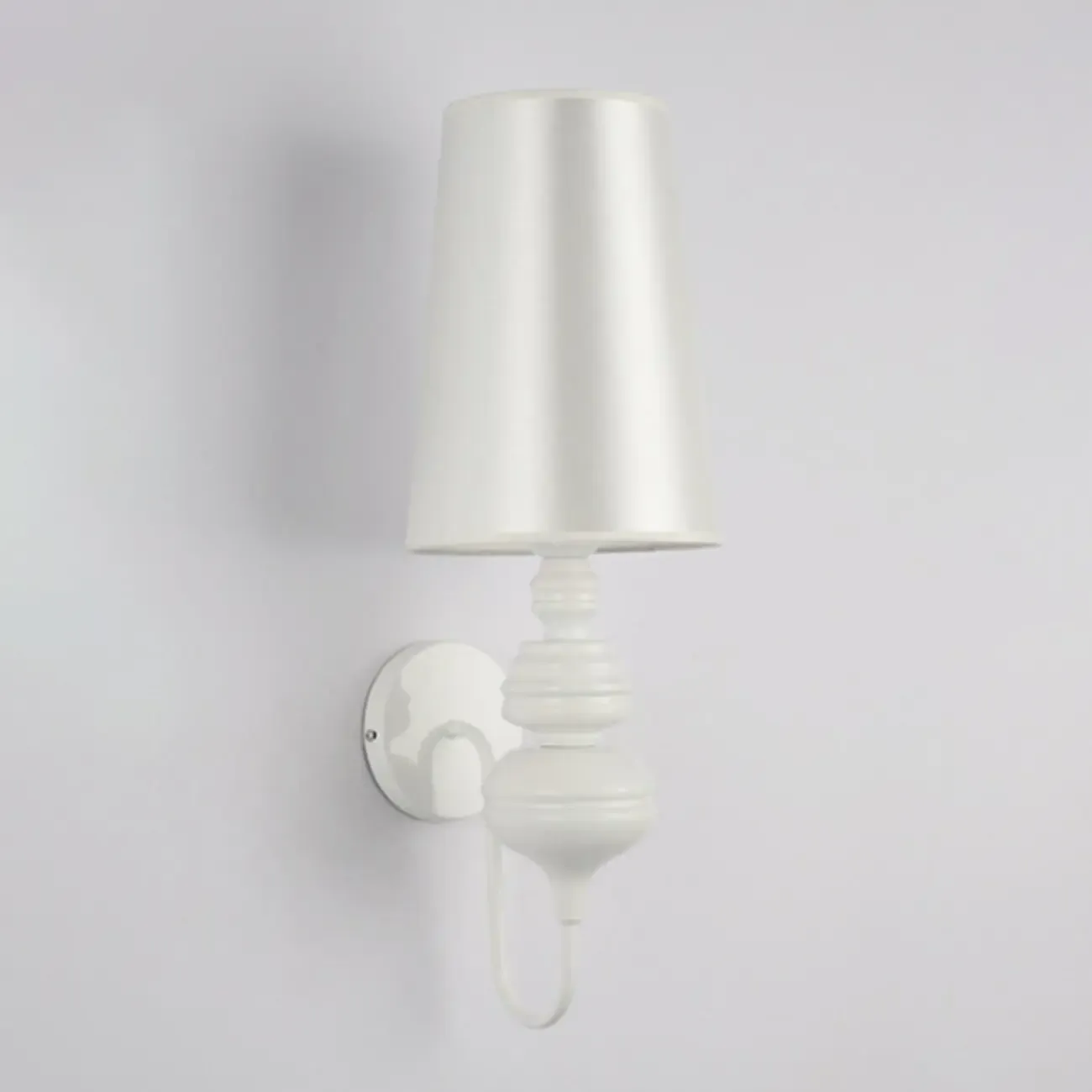 Modern Metal Cylinder Shade Wall Sconce