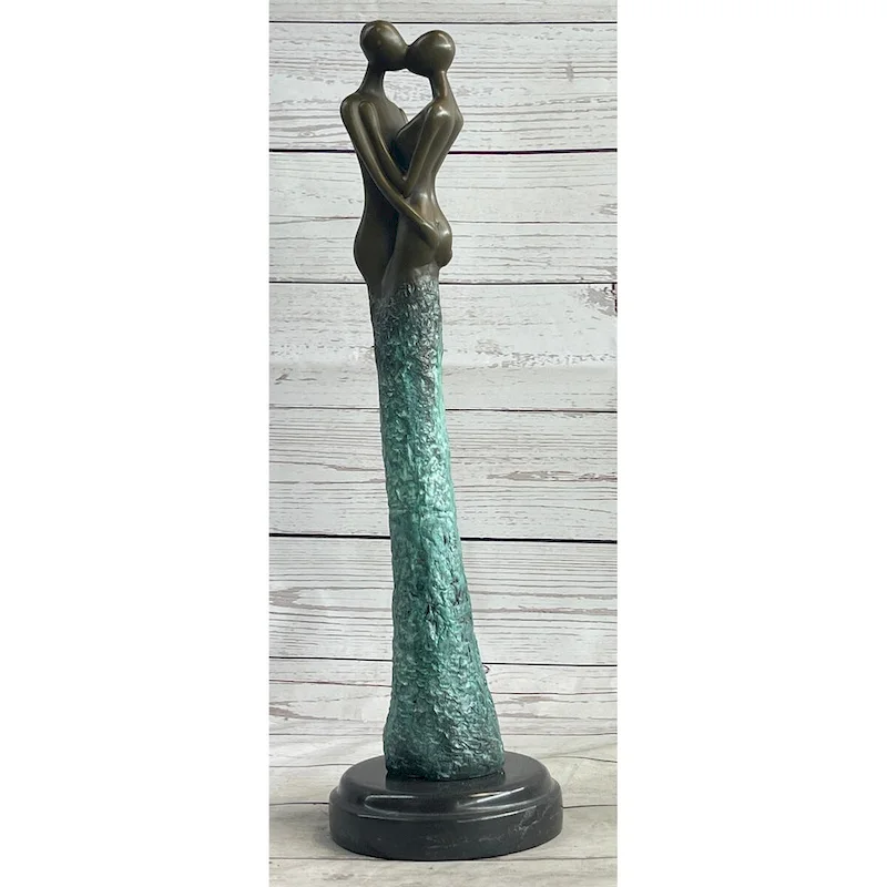 Modern Art Bronze Statue Sculpture Of Kissing Embracing Romantic Couple Lovers Anniversary