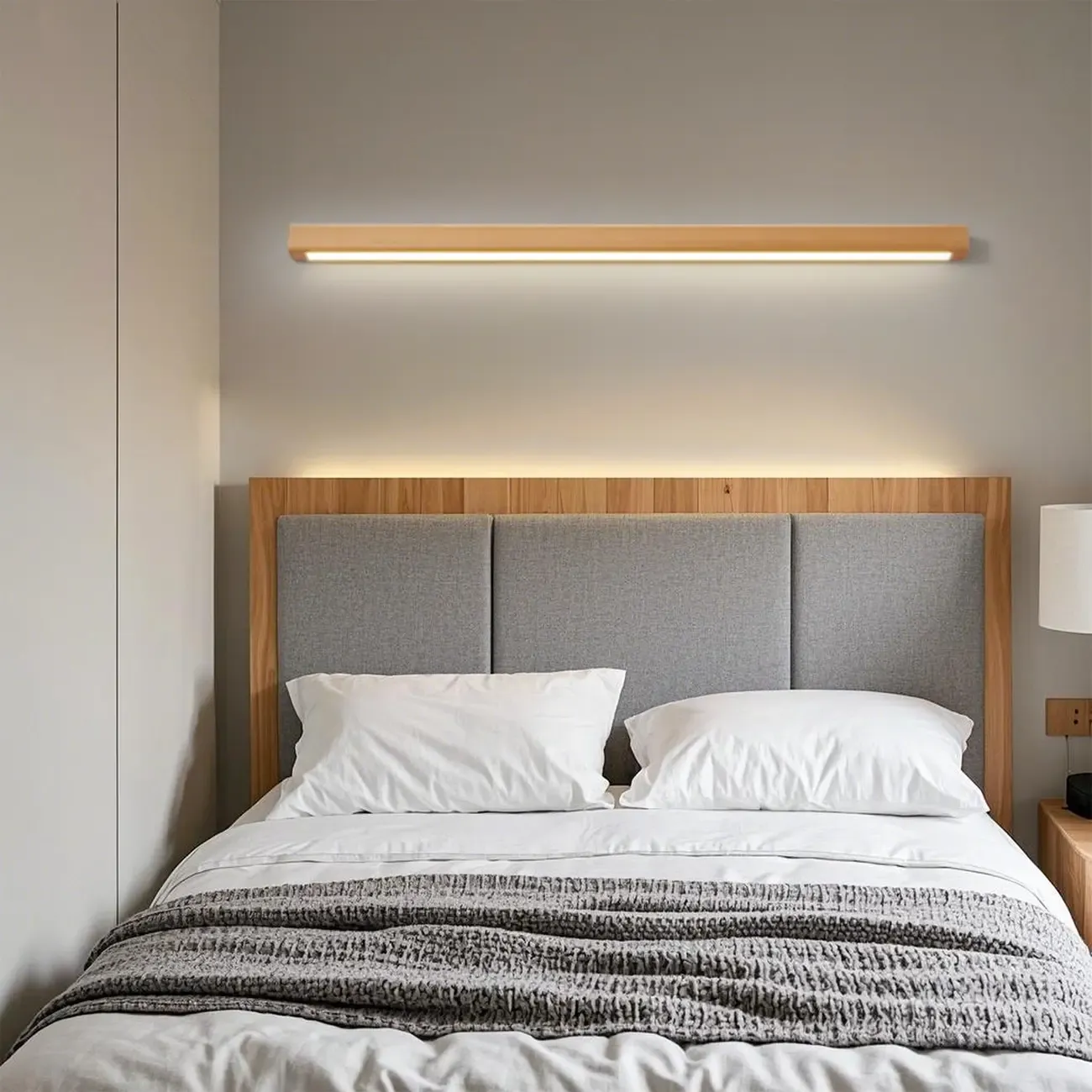 Modern Wood LED Bathroom Vanity Light 3-Gear Dimming