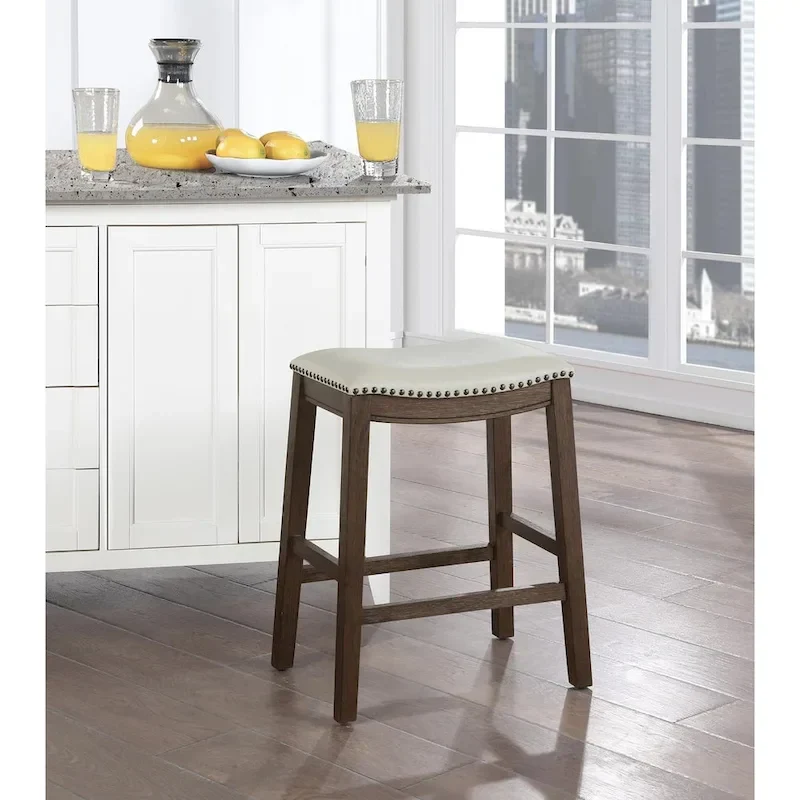 24 Saddle Stool