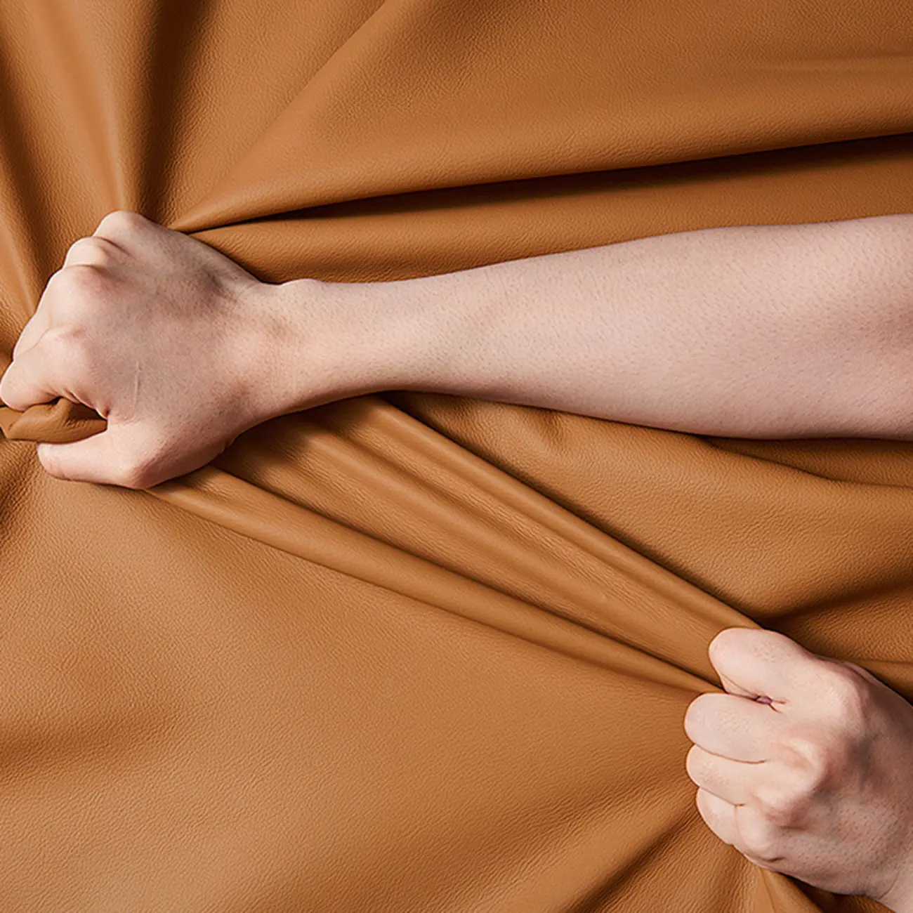 Glam Fabric Swivel Accent Chair with Scratch Resistant