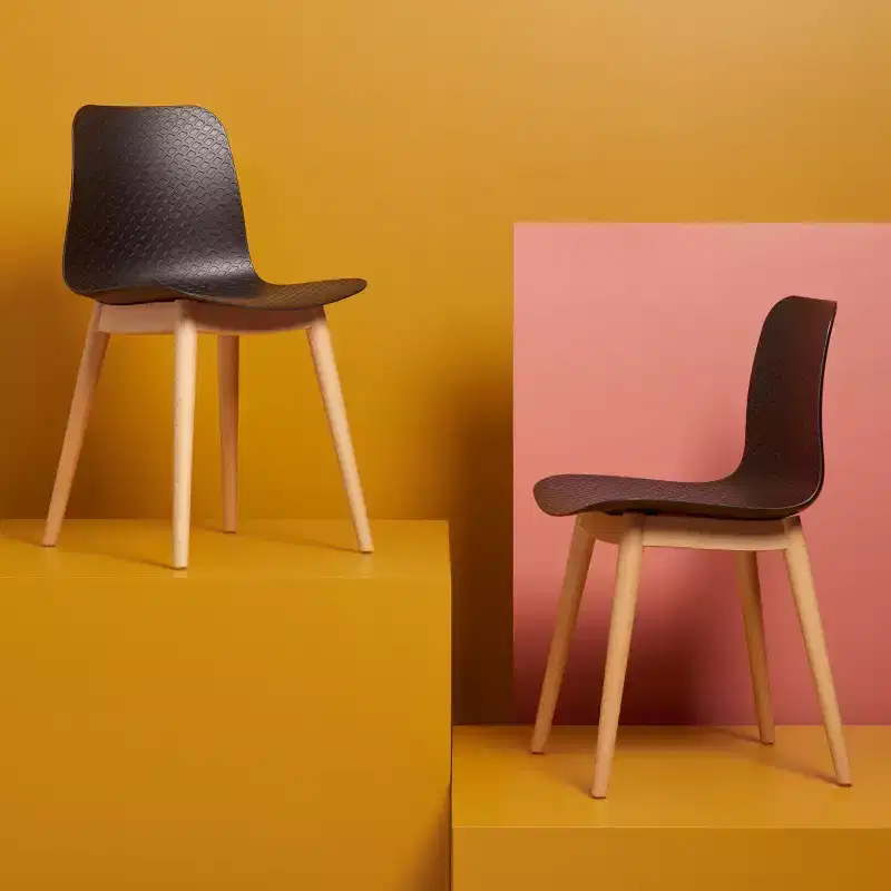Haddie Molded Plastic Dining Chair (Set of 2) - SFV6902 - Safavieh Couture