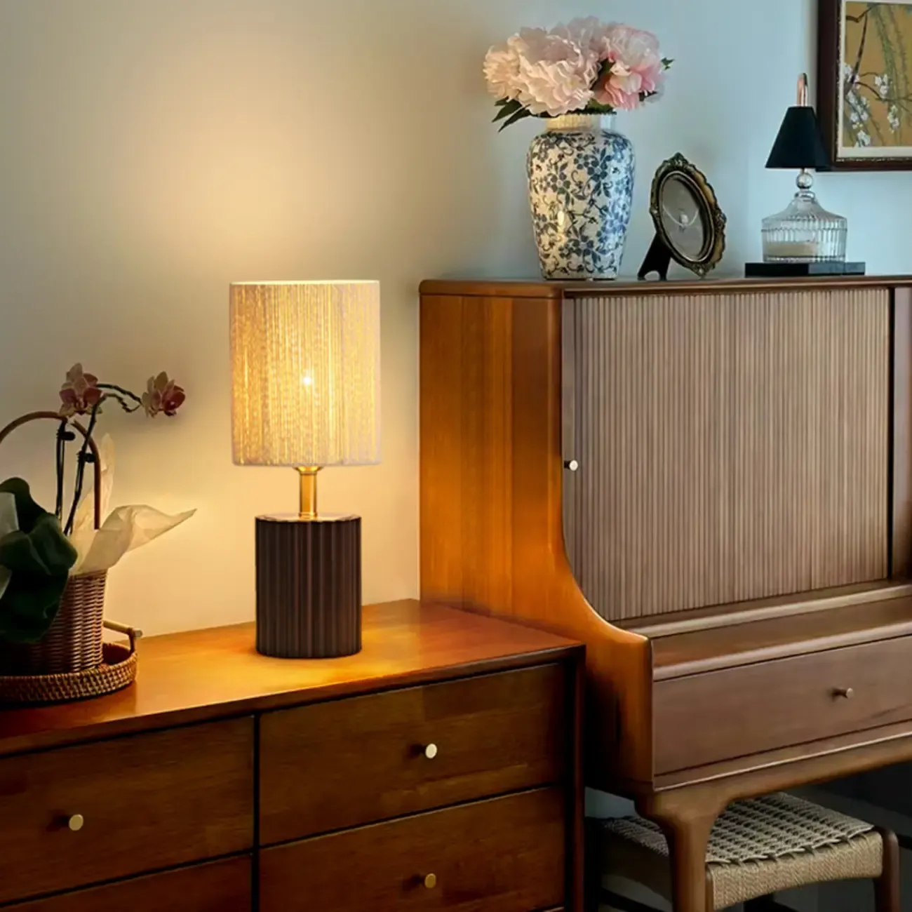 Modern Paper Geometric Shade Table Lamp for Bedroom