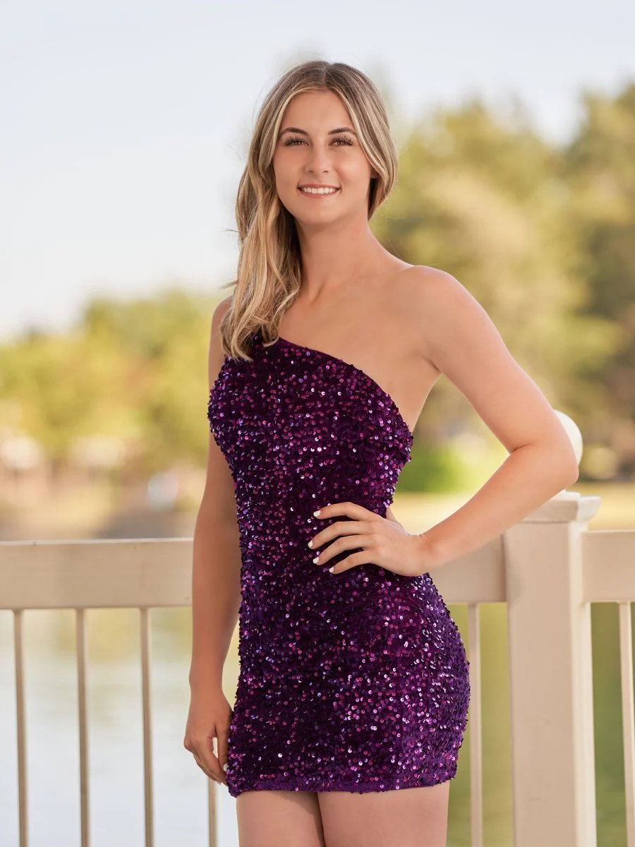 Tight Sequins Black One Shoulder Homecoming Dress