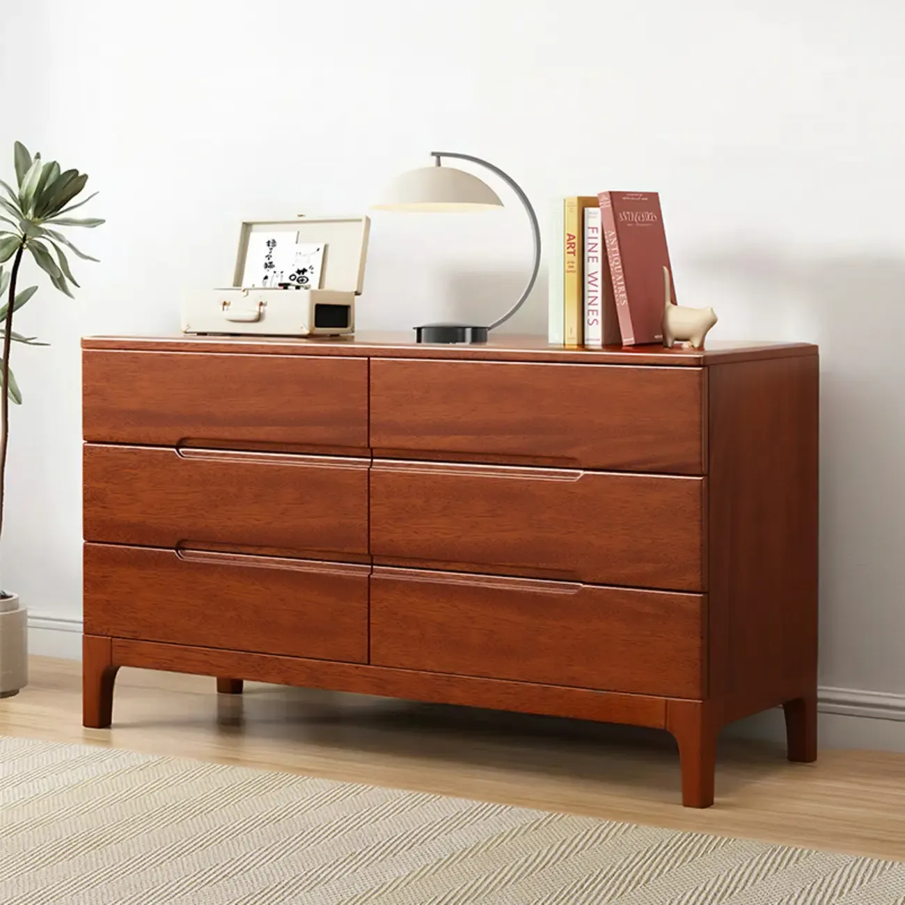 Contemporary Lacquered Wooden 5-Drawer Chest Dresser