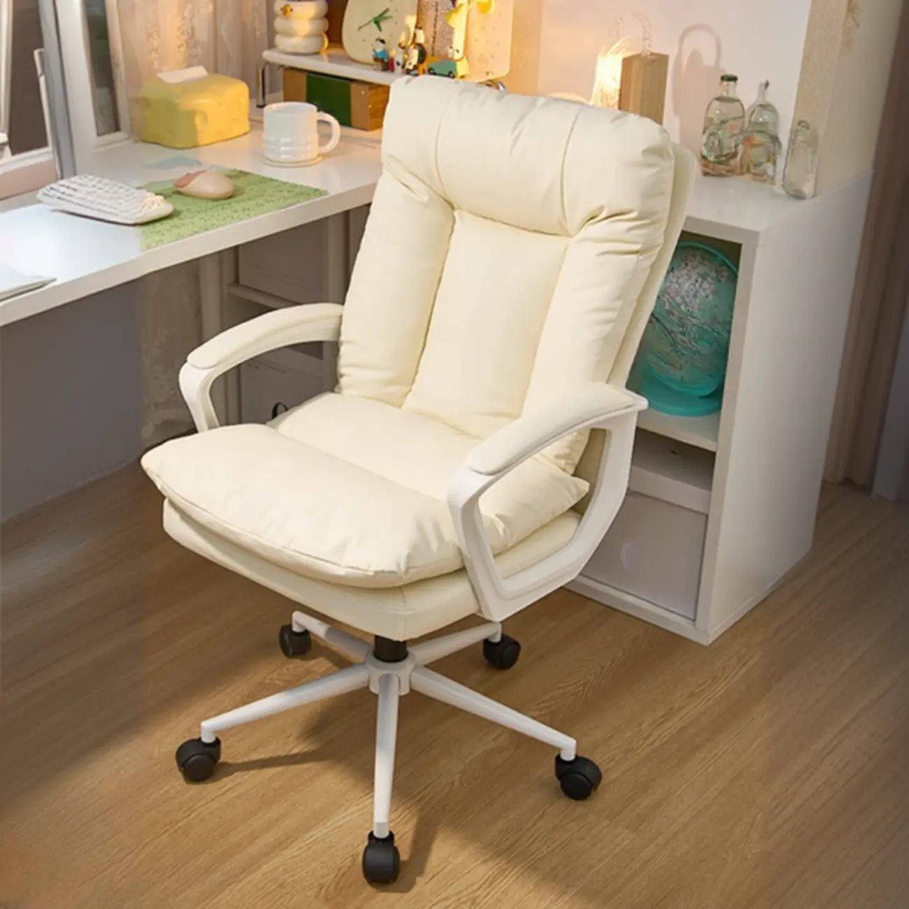 Trendy Cream Leather Padded Swivel Office Chair