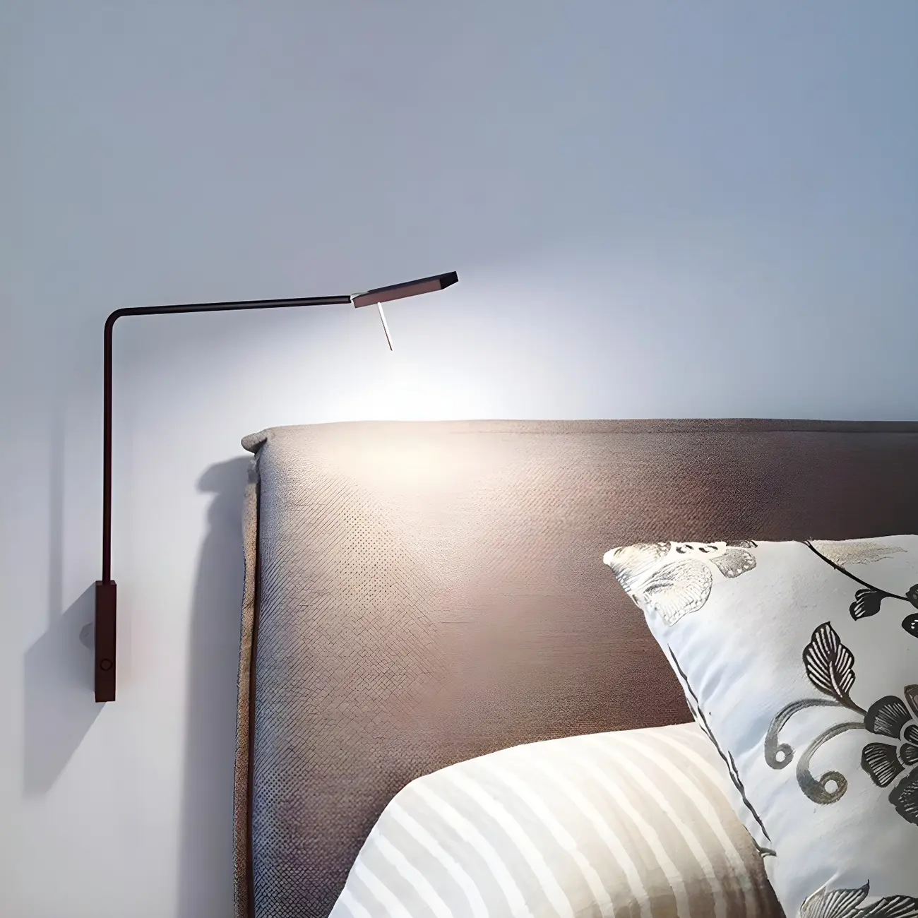 1-Light Black Metal Hardwired Small Swing Arm Wall Light