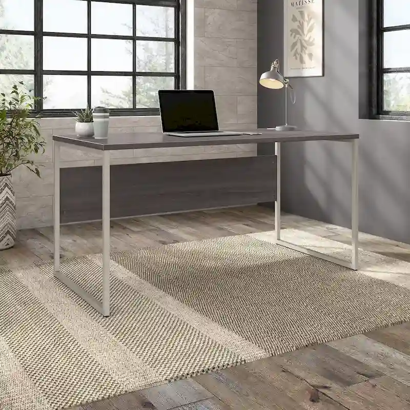 Computer Desk with Metal Legs and Wire Management