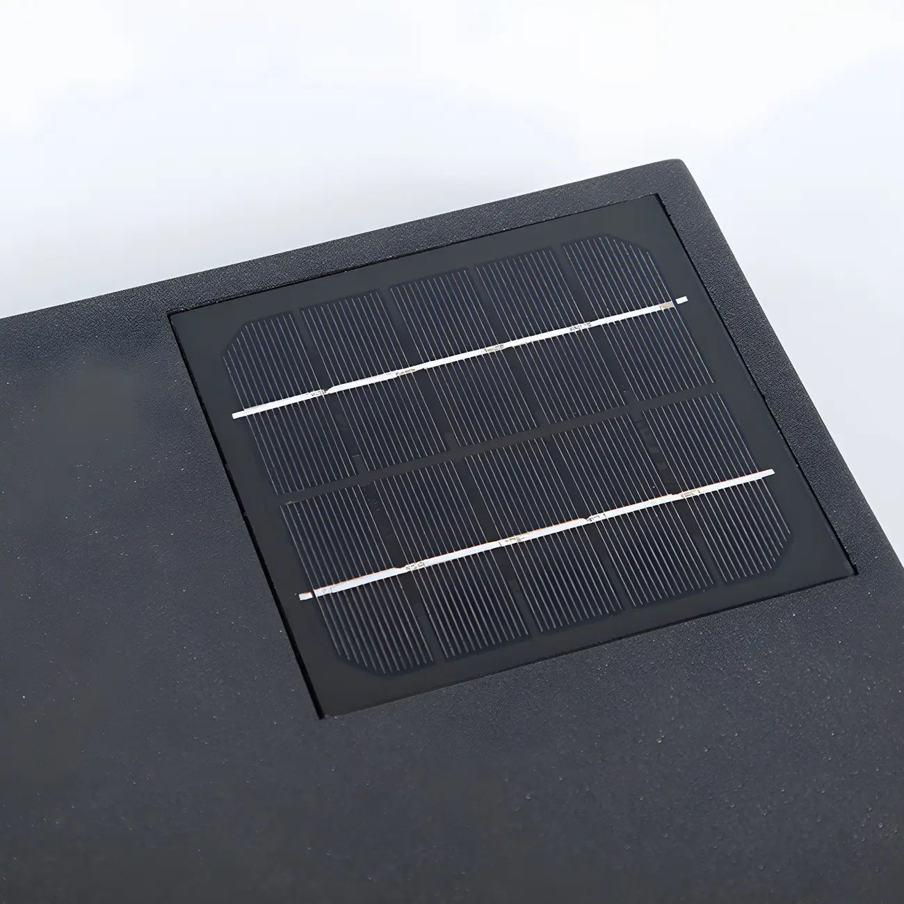 Designed Eave Simple Black Metal Post Cap Light