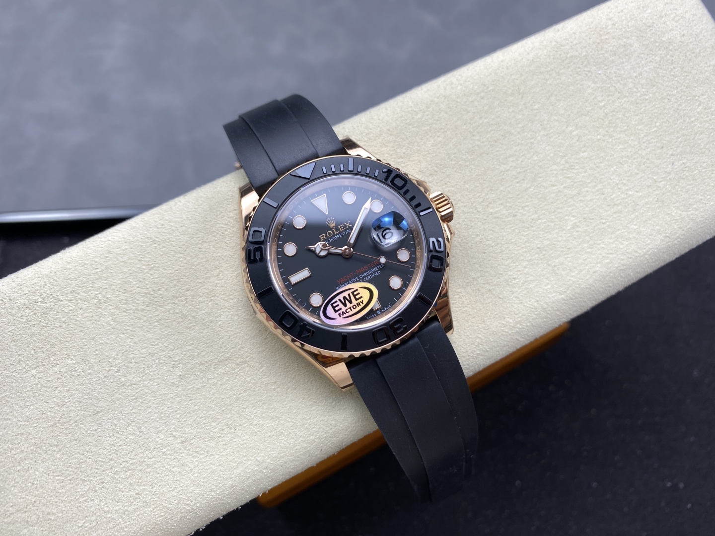 EWE Factory rose gold Yacht-Master replica with black Oysterflex strap and ceramic bezel