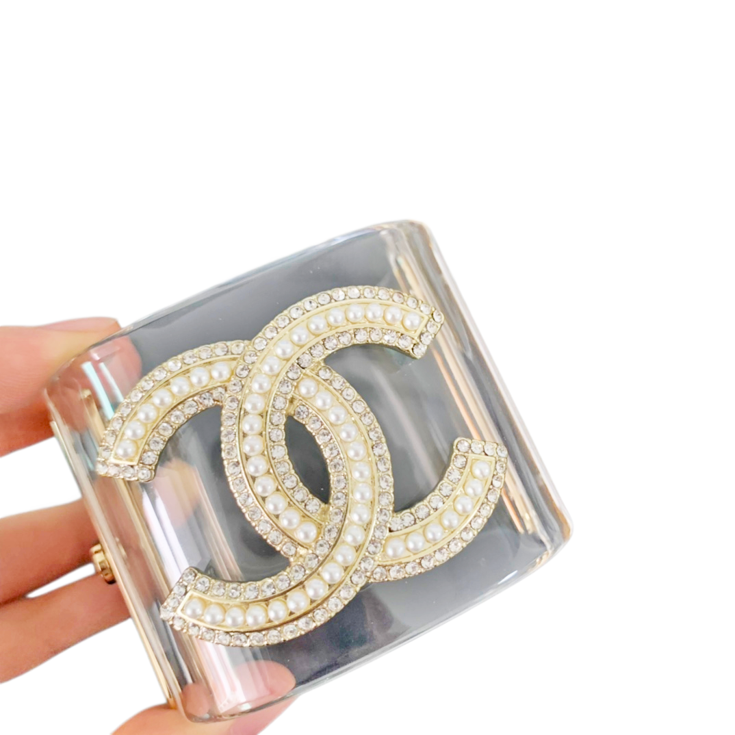 CCS065 CC acrylic cuff bracelet - ccjewelryacc