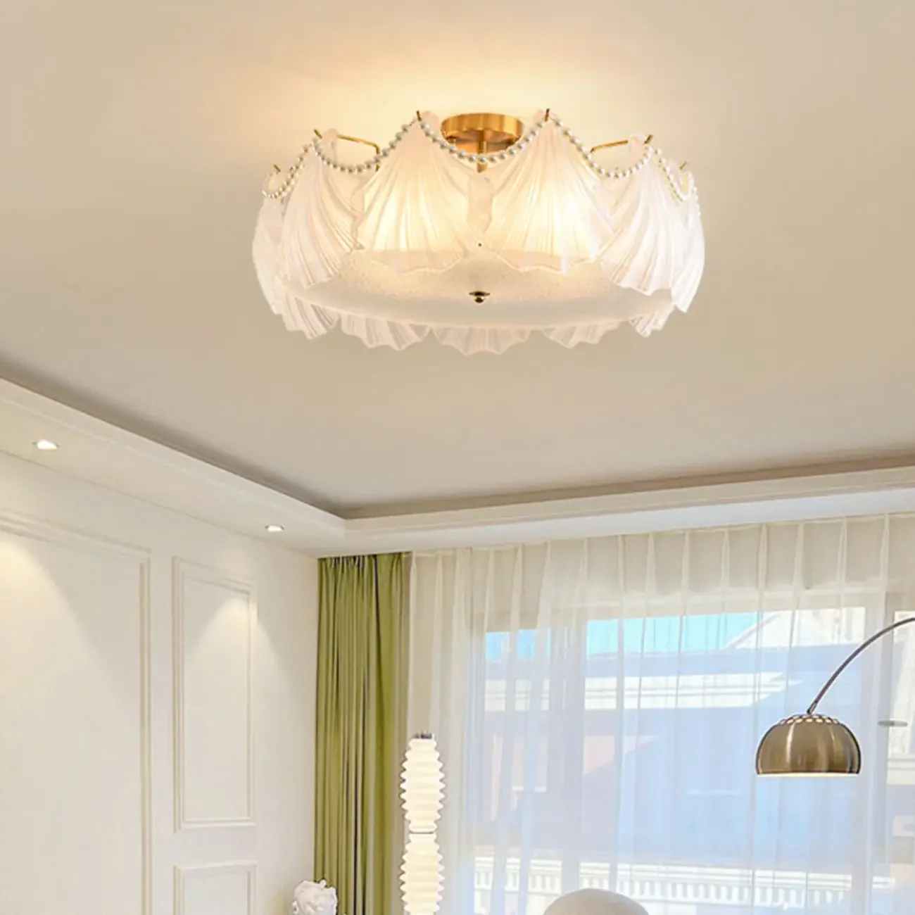 Luxury Living Room Ceiling Light with Glass Shell Shade
