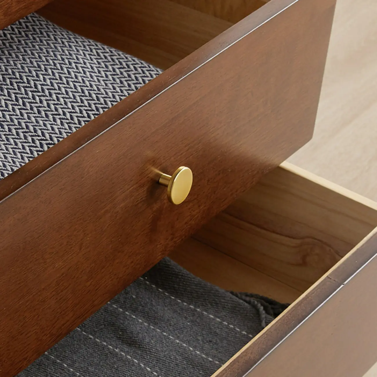 Traditional Brown Wooden Dresser with 6-Soft Closing Drawers