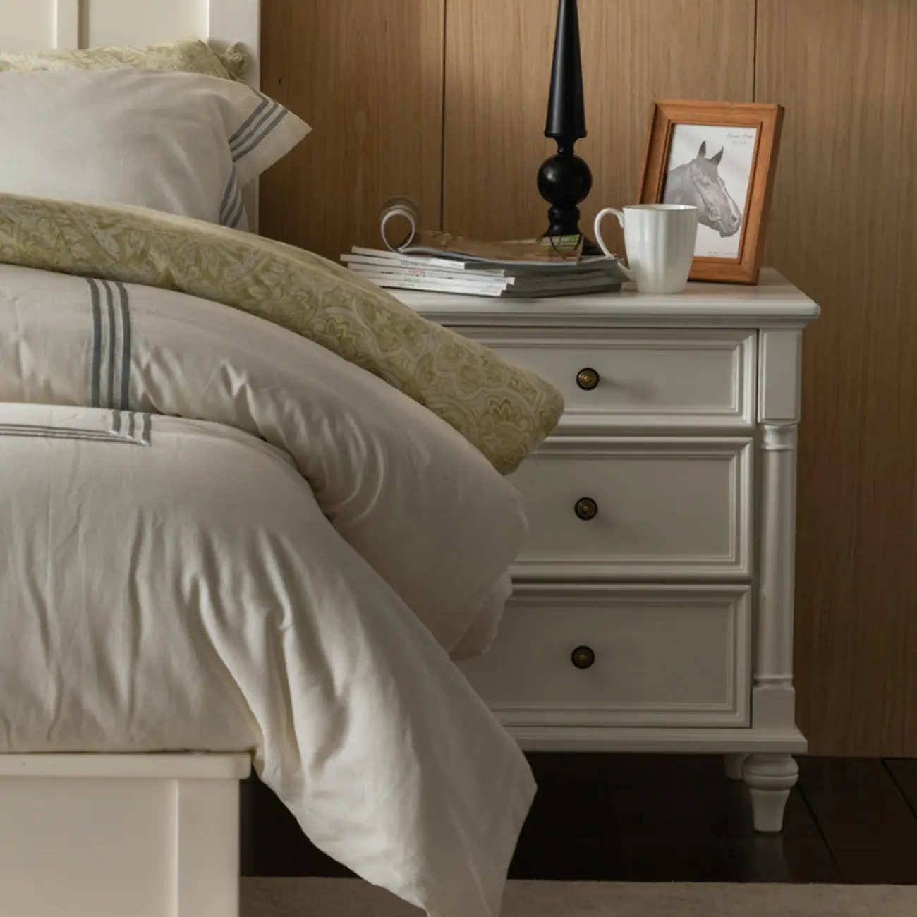 Traditional Ash Wood Nut-Brown 3-Drawer Bedroom Nightstand