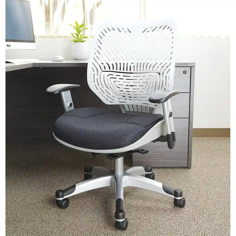 Self Adjusting Office Chair with Self Adjusting Mechanism