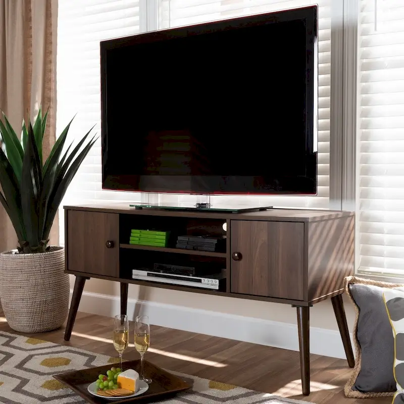 Carson Carrington Batnaset Mid-century Modern 2-door TV Stand