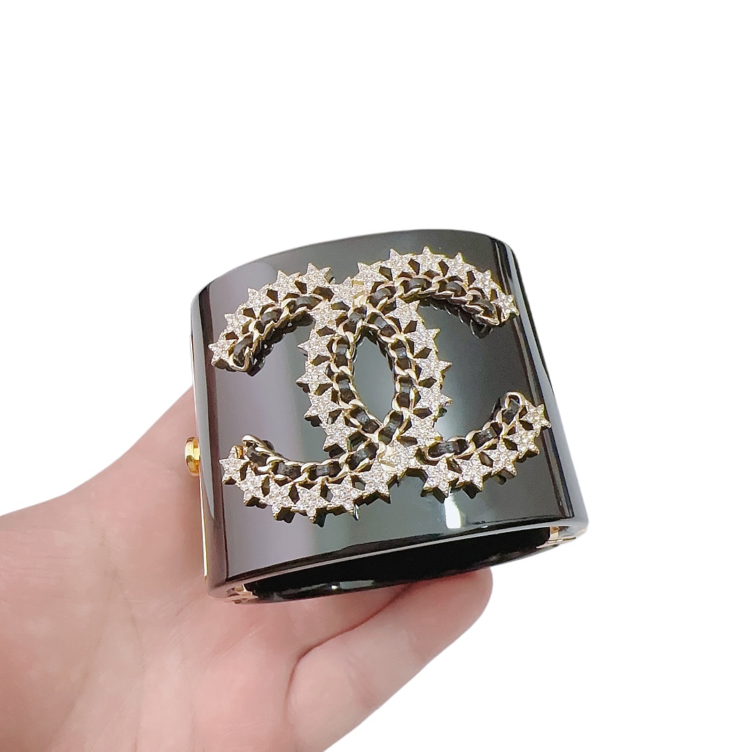 CCS069 22P CC acrylic cuff bracelet - ccjewelryacc