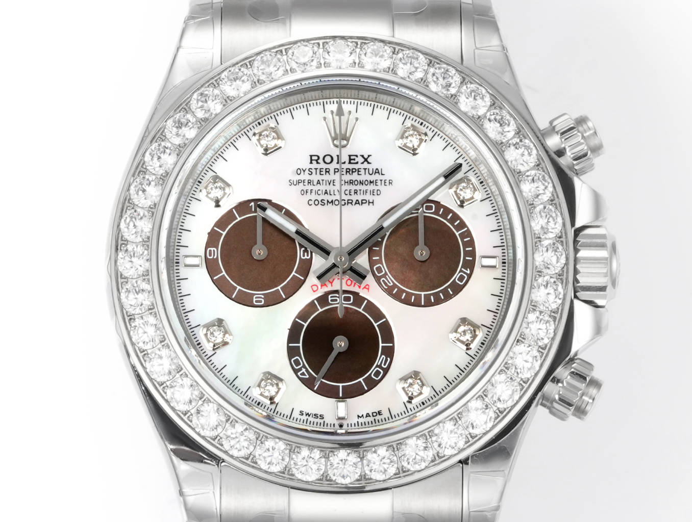 Dettaglio del quadrante e delle lancette di un super clone Rolex, per sottolineare l'importanza di valutare anche il movimento.