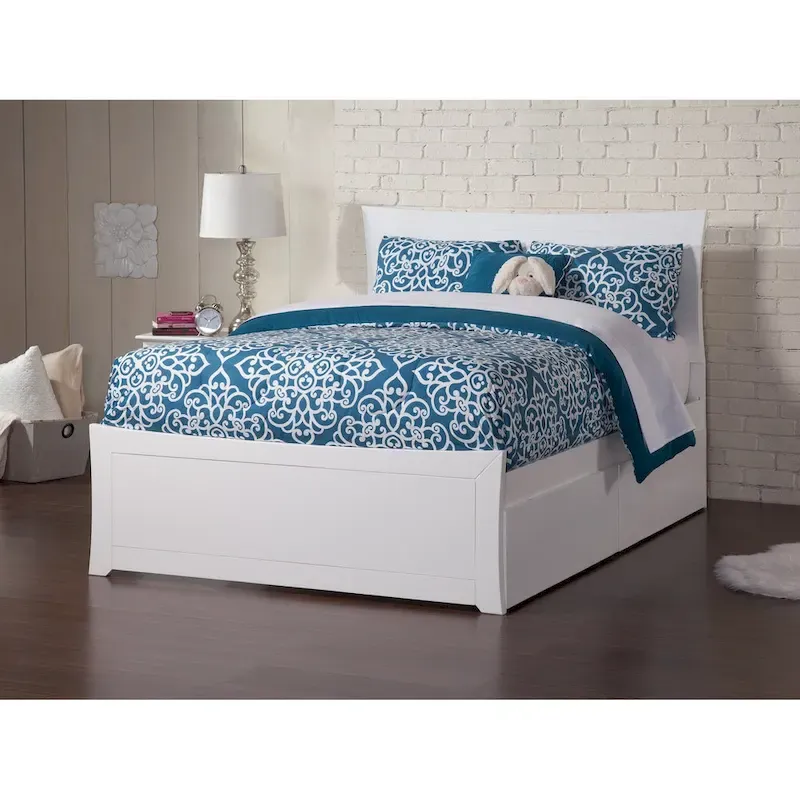 Full Platform Bed and Footboard with 2 Storage Drawers in White