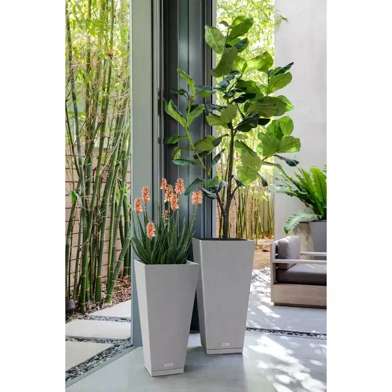 Veradek Pure Series Plastic Midland Planter Tray