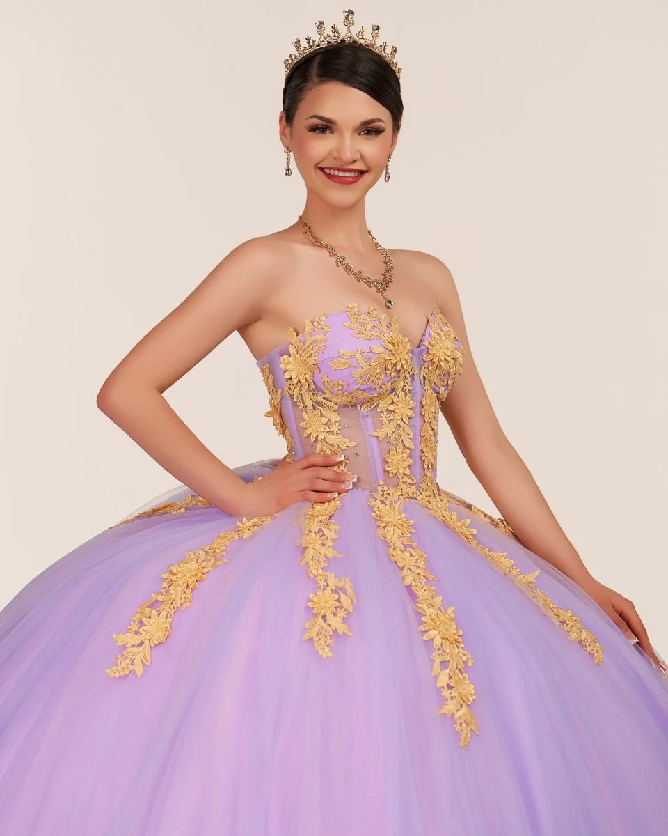 Lilac Sweetheart Sleeveless Quinceanera Dresses with Appliques