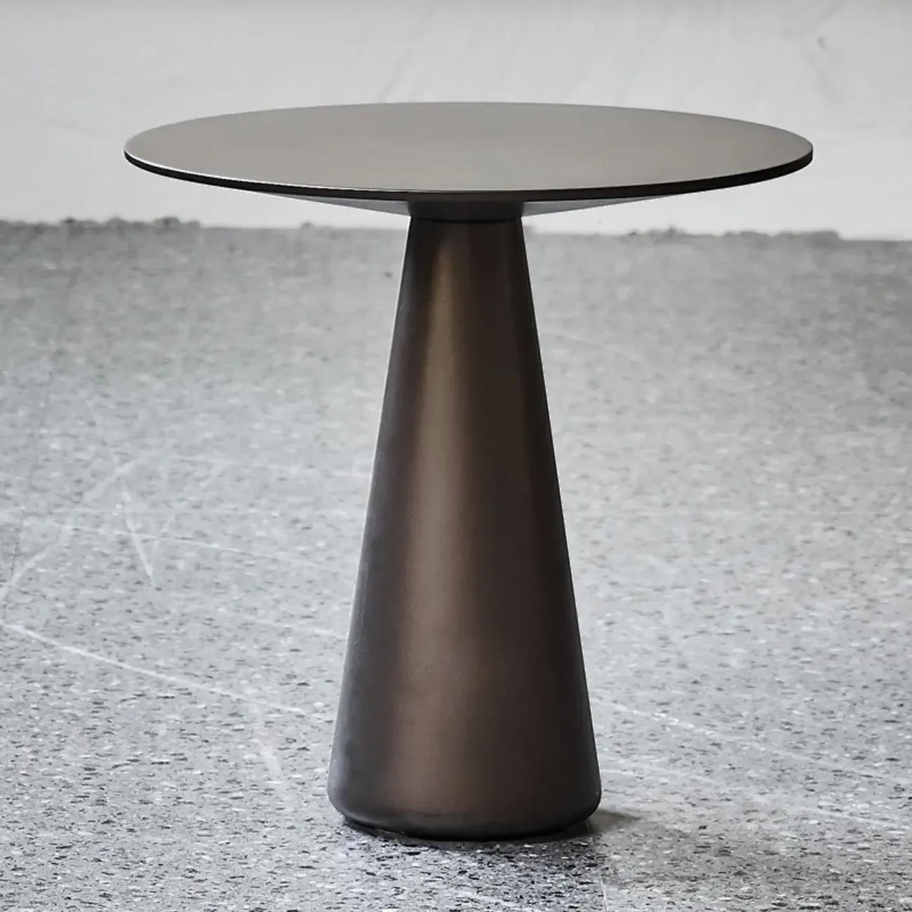 Brown Modern Round Tabletop Metal Pedestal Side Table