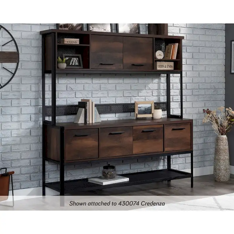 Briarbrook Large Hutch Bo