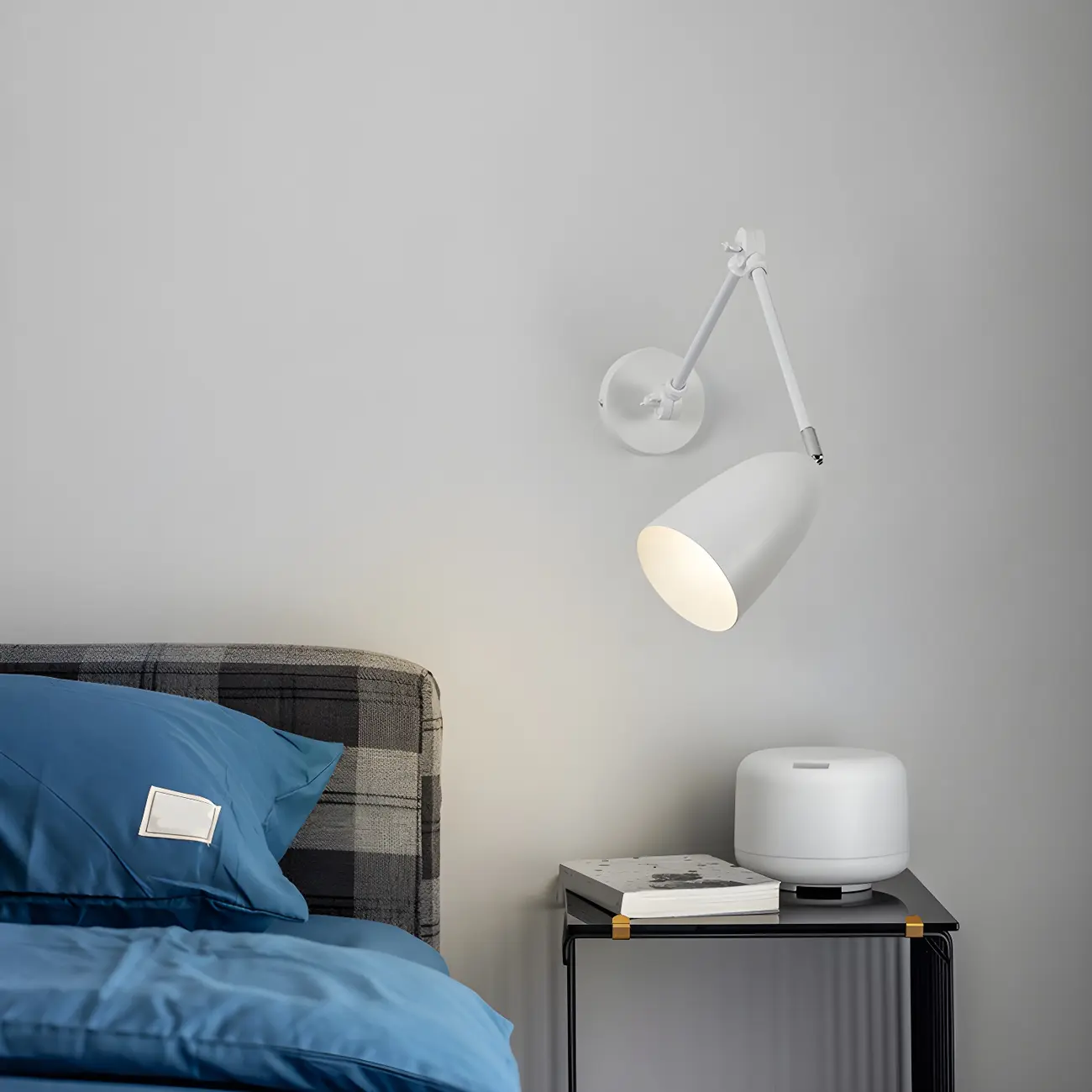 Modern Simple Metal Adjustable Swing Arm Wall Light