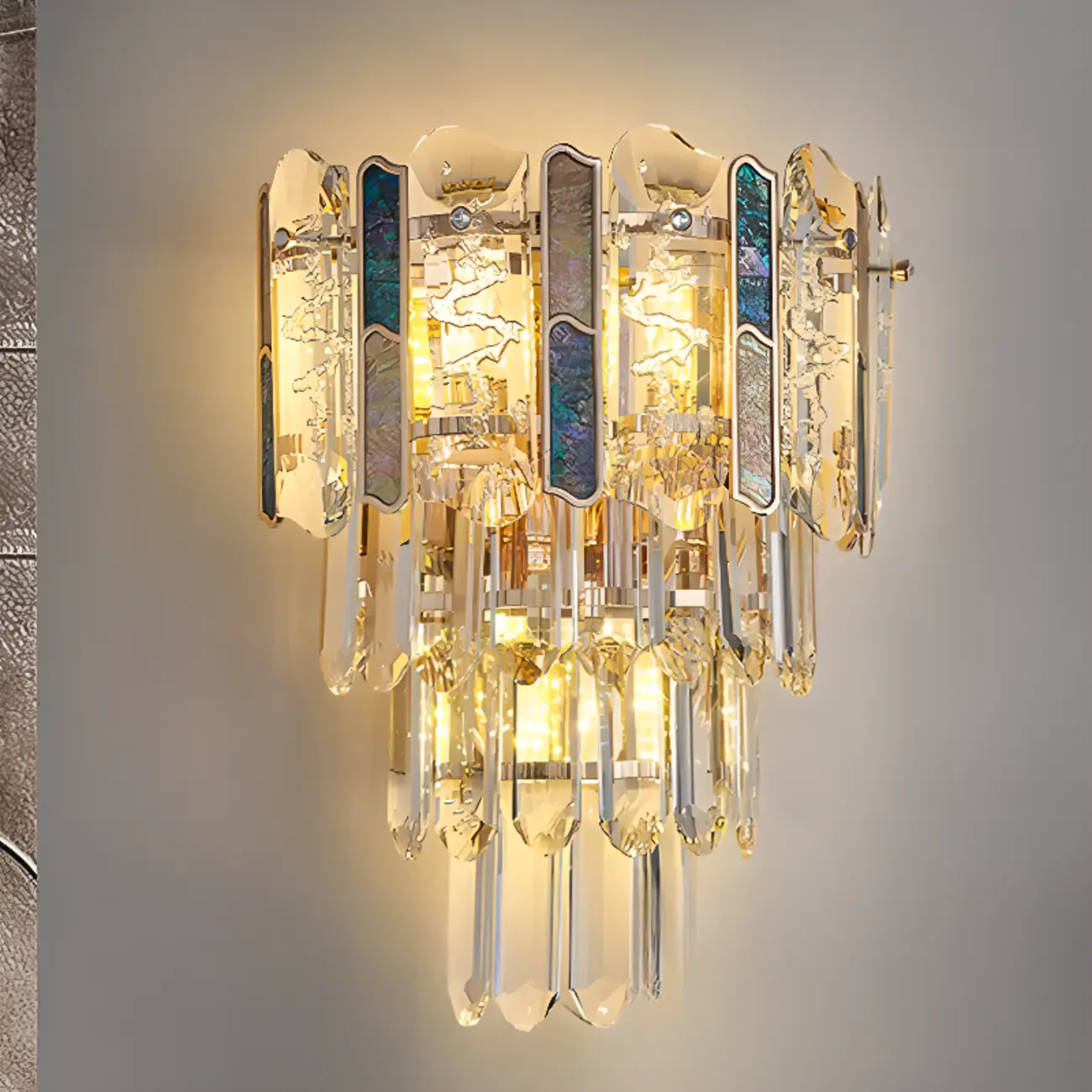 Modern Luxury Crystal Wall Sconce with Gold Finish