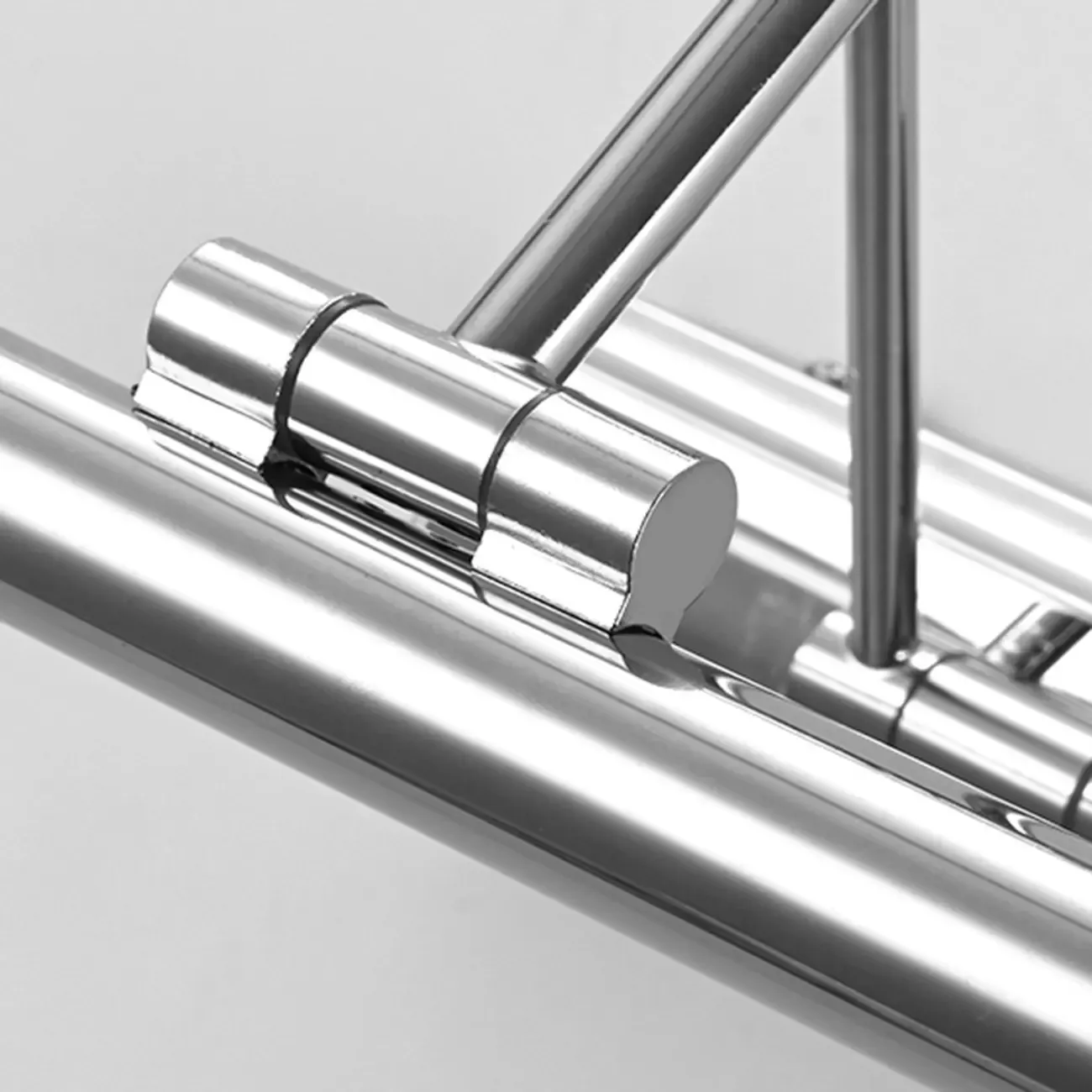 Modern Silver Stretchable Bathroom Vanity Light White Light LED