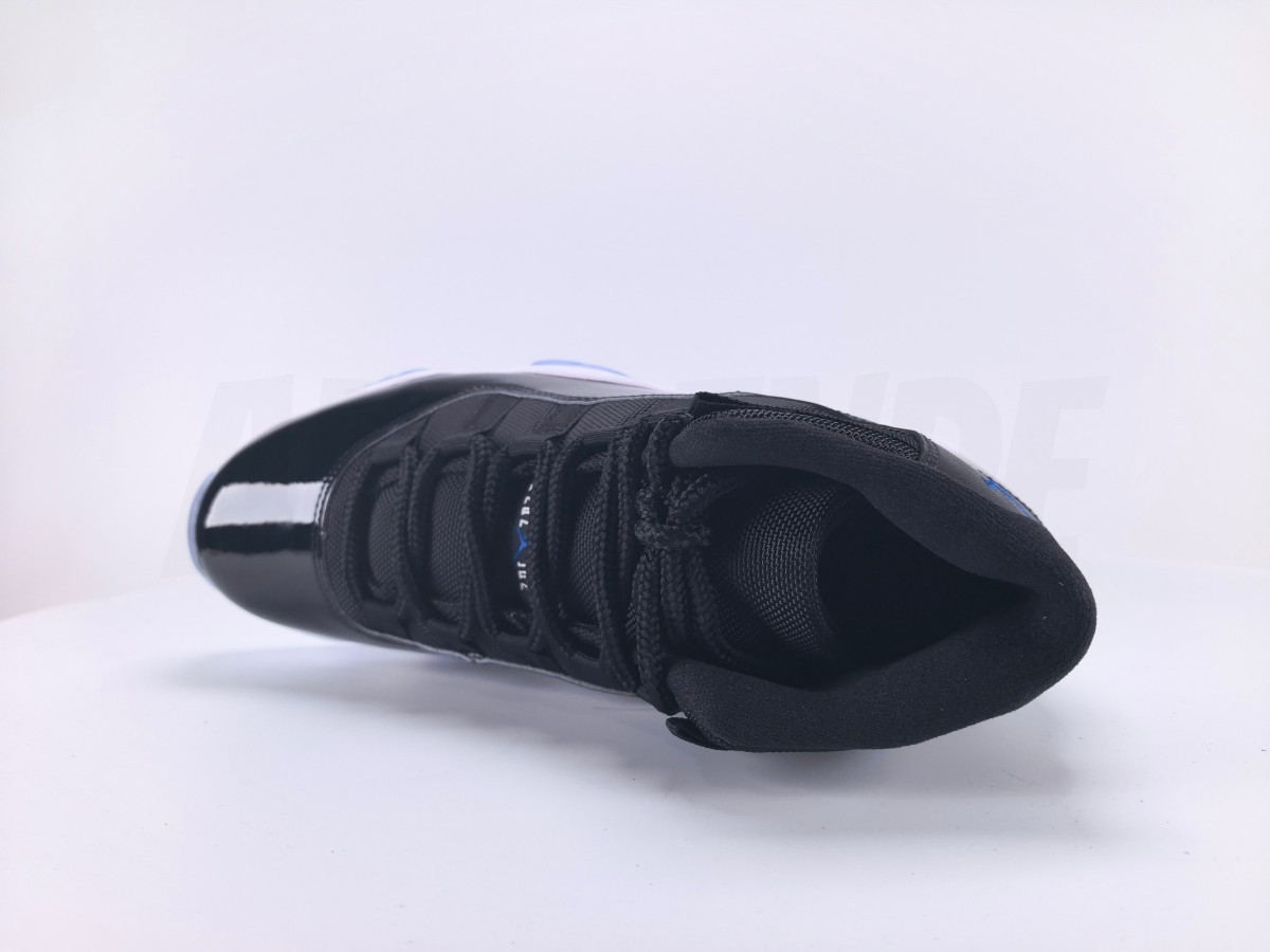 Air Jordan 11 Retro Space Jam - Aktrende