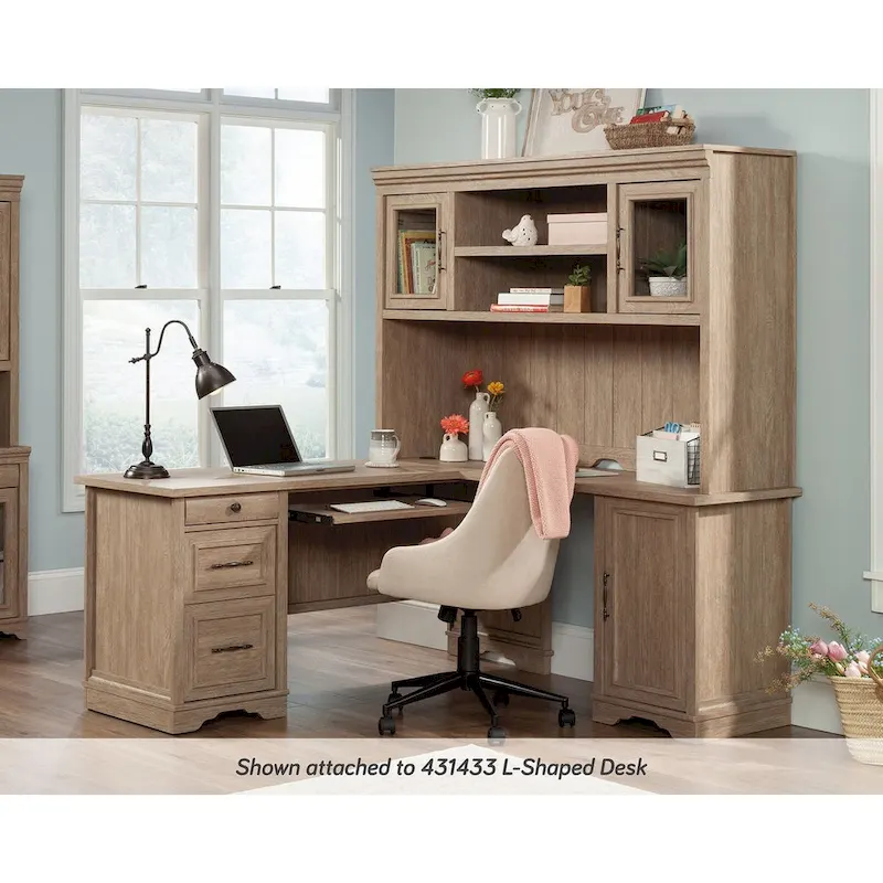 Rollingwood Country 66  Hutch