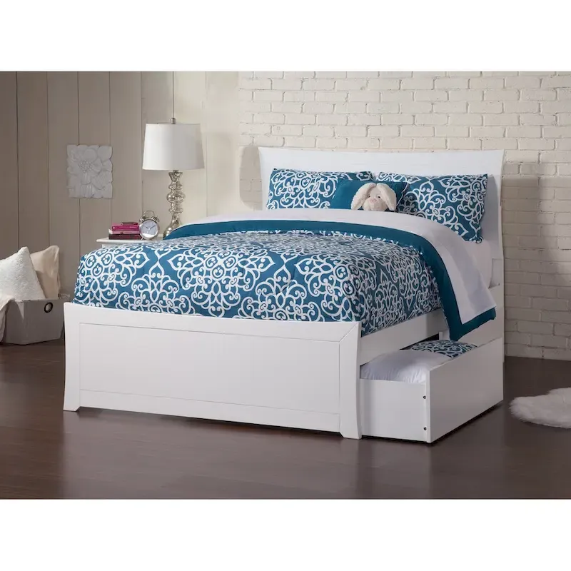 Full Platform Bed and Footboard with 2 Storage Drawers in White
