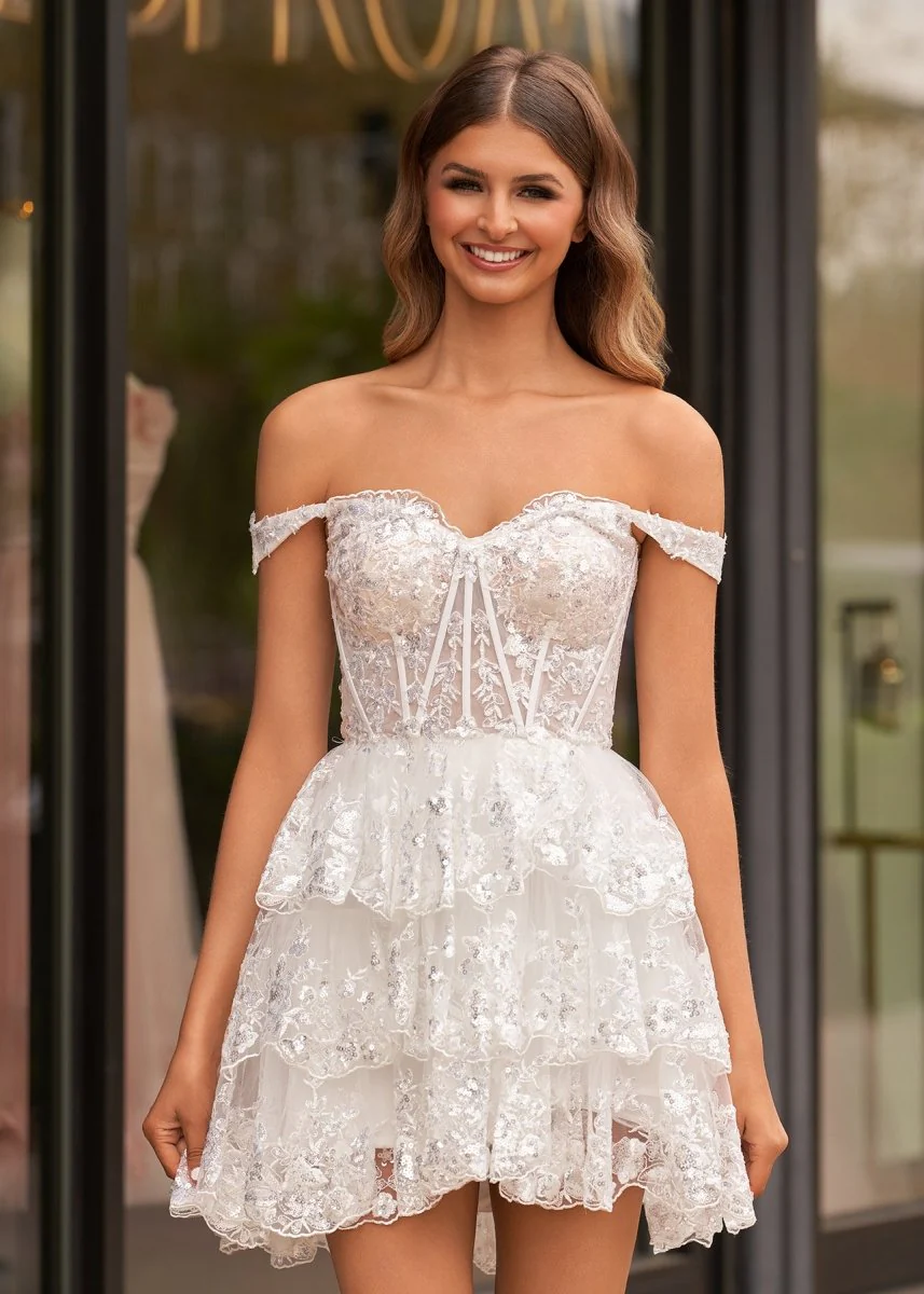 White - A-Line Sweetheart Tiered Short Homecoming & Cocktail Dresses