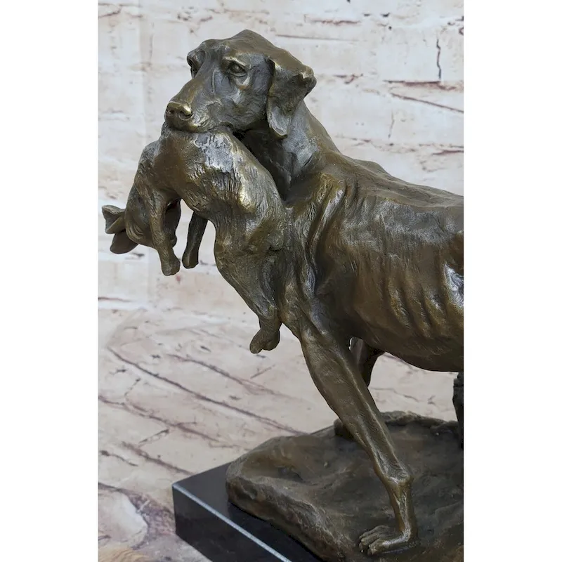 Hot Cast Bronze Sculpture Of Hunting Dog Retriever With Imitative Rabbit In Mouth