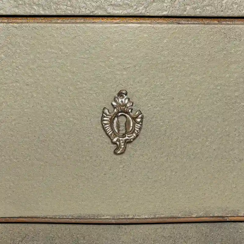 Distressed Wood 3-Drawer Dresser