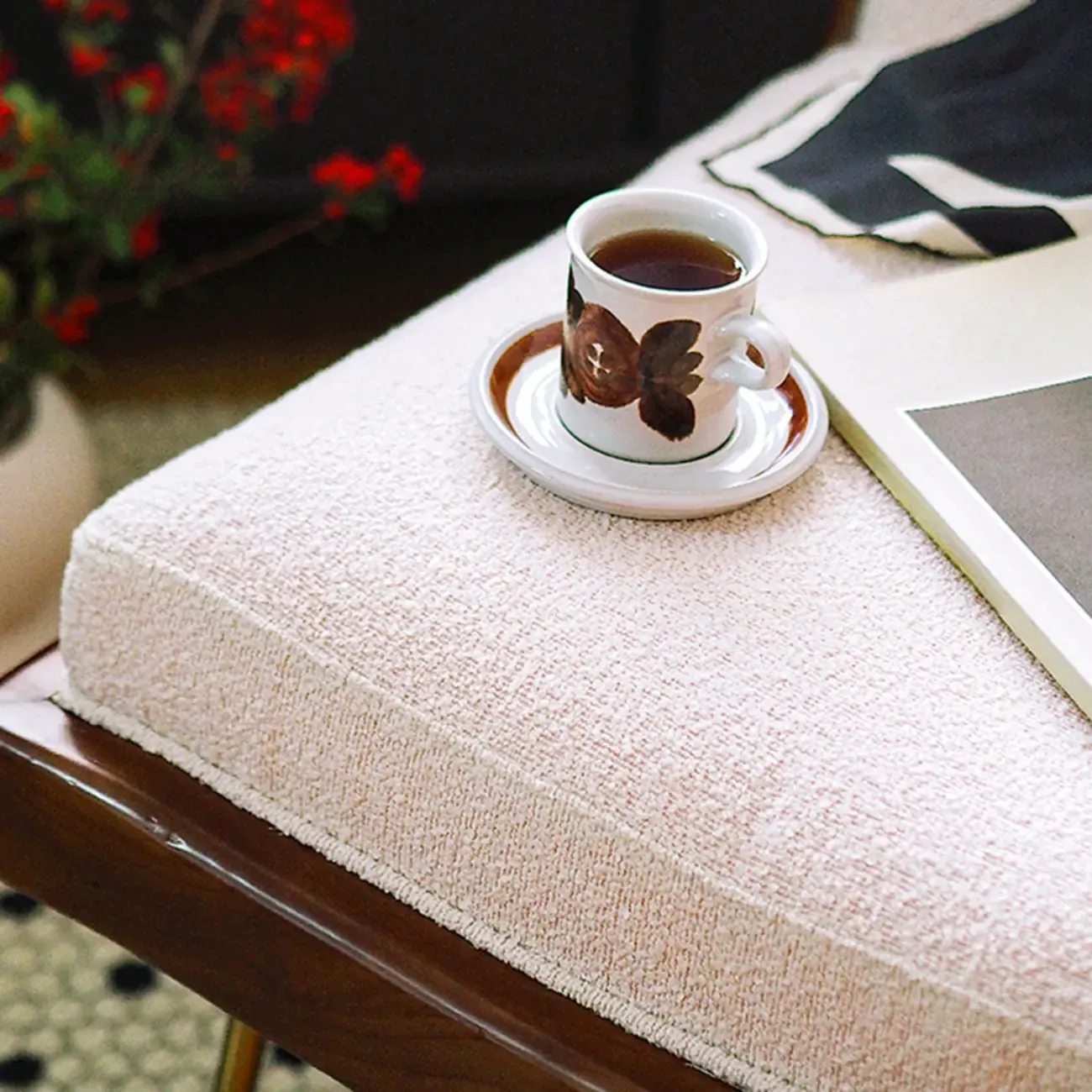 Glam Sherpa Accent Arm Chair with White Cushion