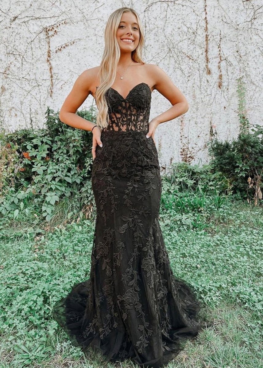 Mermaid Strapless Lace Prom Dress With Appliques