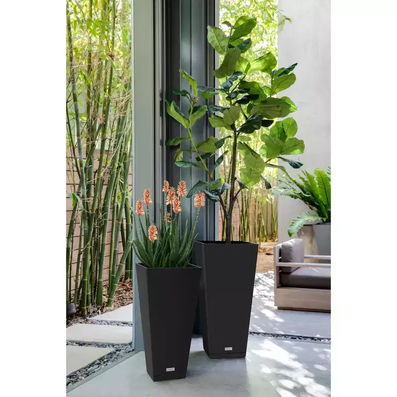 Veradek Pure Series Plastic Midland Planter Tray