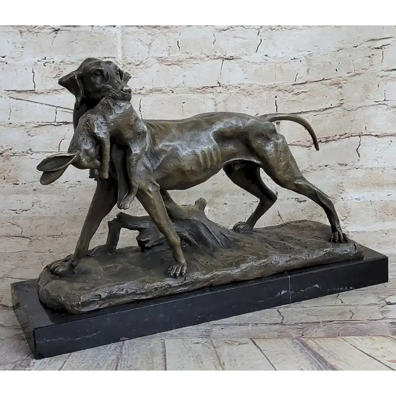 Hot Cast Bronze Sculpture Of Hunting Dog Retriever With Imitative Rabbit In Mouth