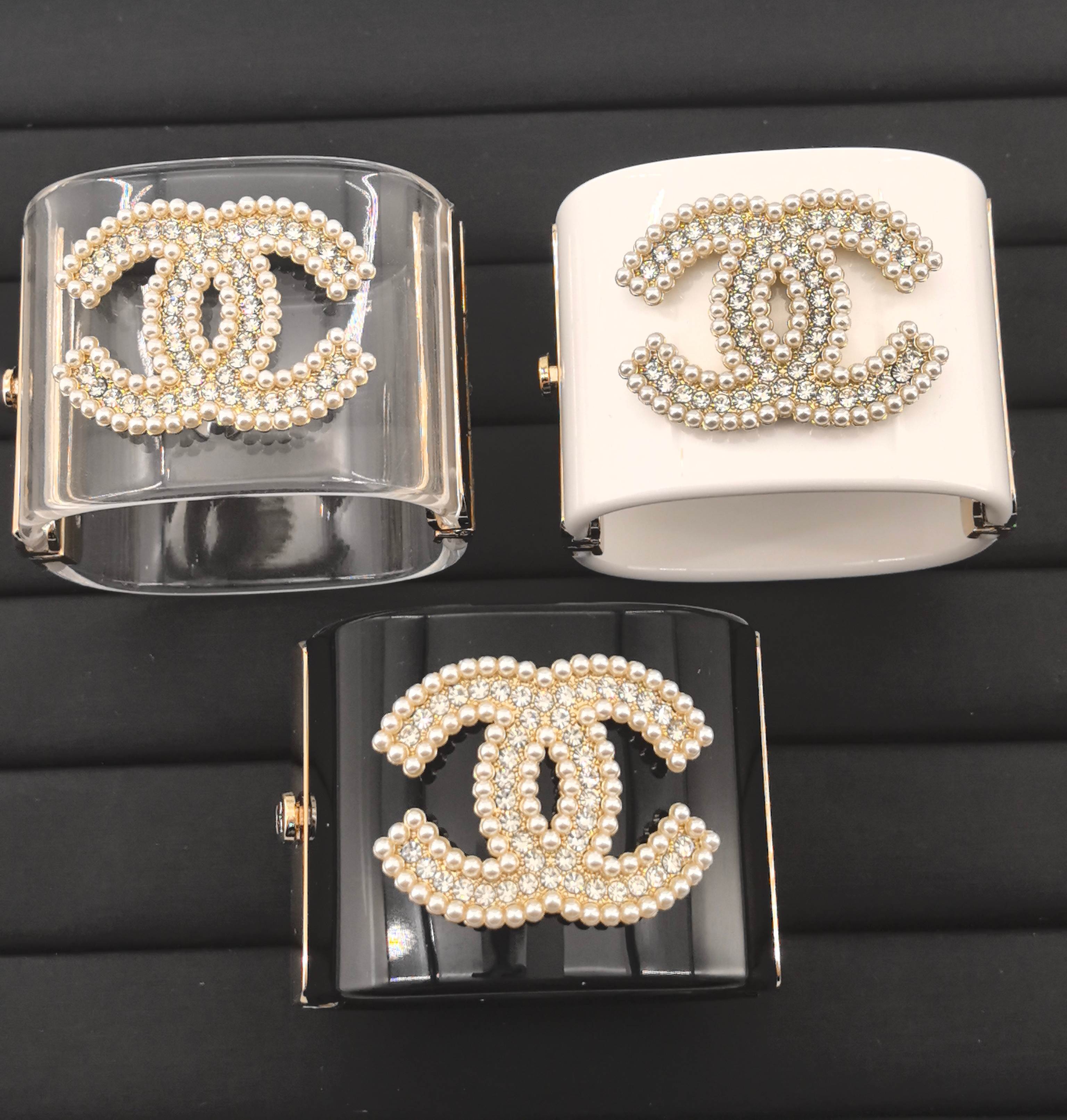 CCS064  Chanel large acrylic cuff bracelet - ccjewelryacc