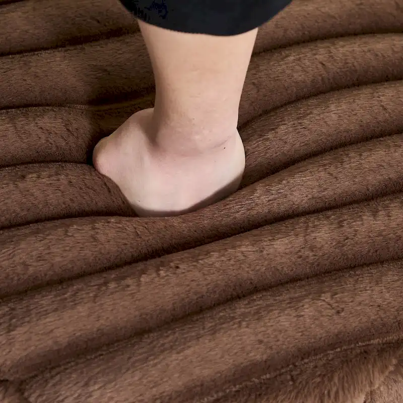 22.05Wide Upholstered Round Pouf Ottoman Foot Rest with Black Metal Legs