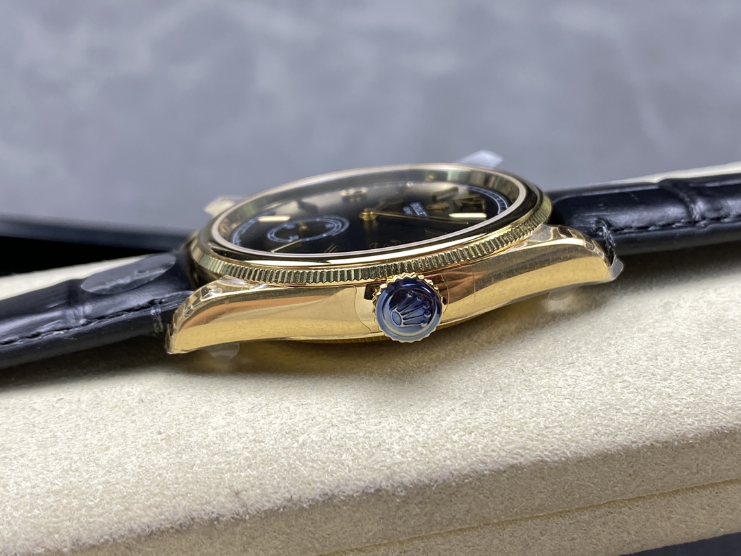 Rolex replica case side profile with fluted bezel and crown