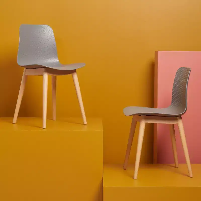 Haddie Molded Plastic Dining Chair (Set of 2) - SFV6902 - Safavieh Couture