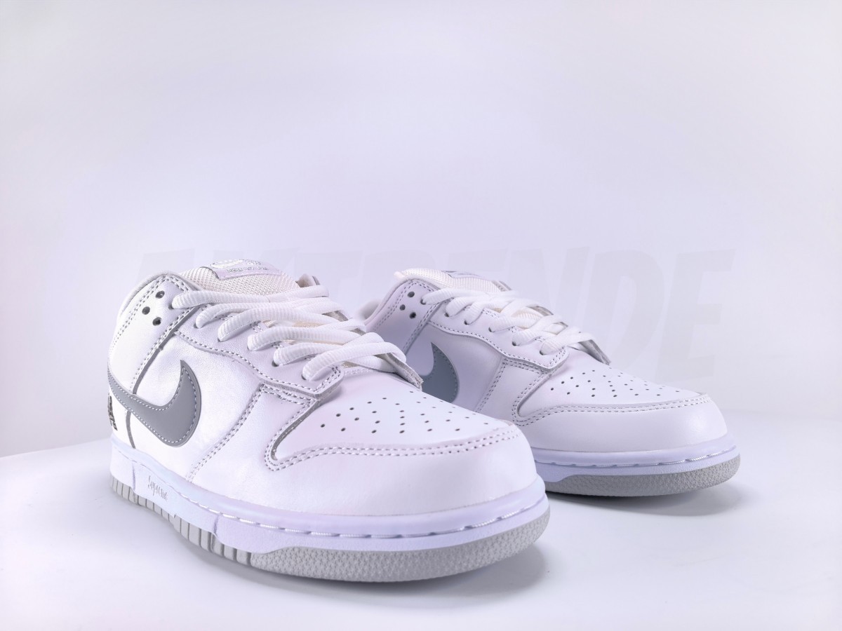 Nike SB Dunk Low Supreme 94 White Metallic Silver - Aktrende